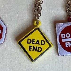 New vintage mini DEAD END road sign necklace